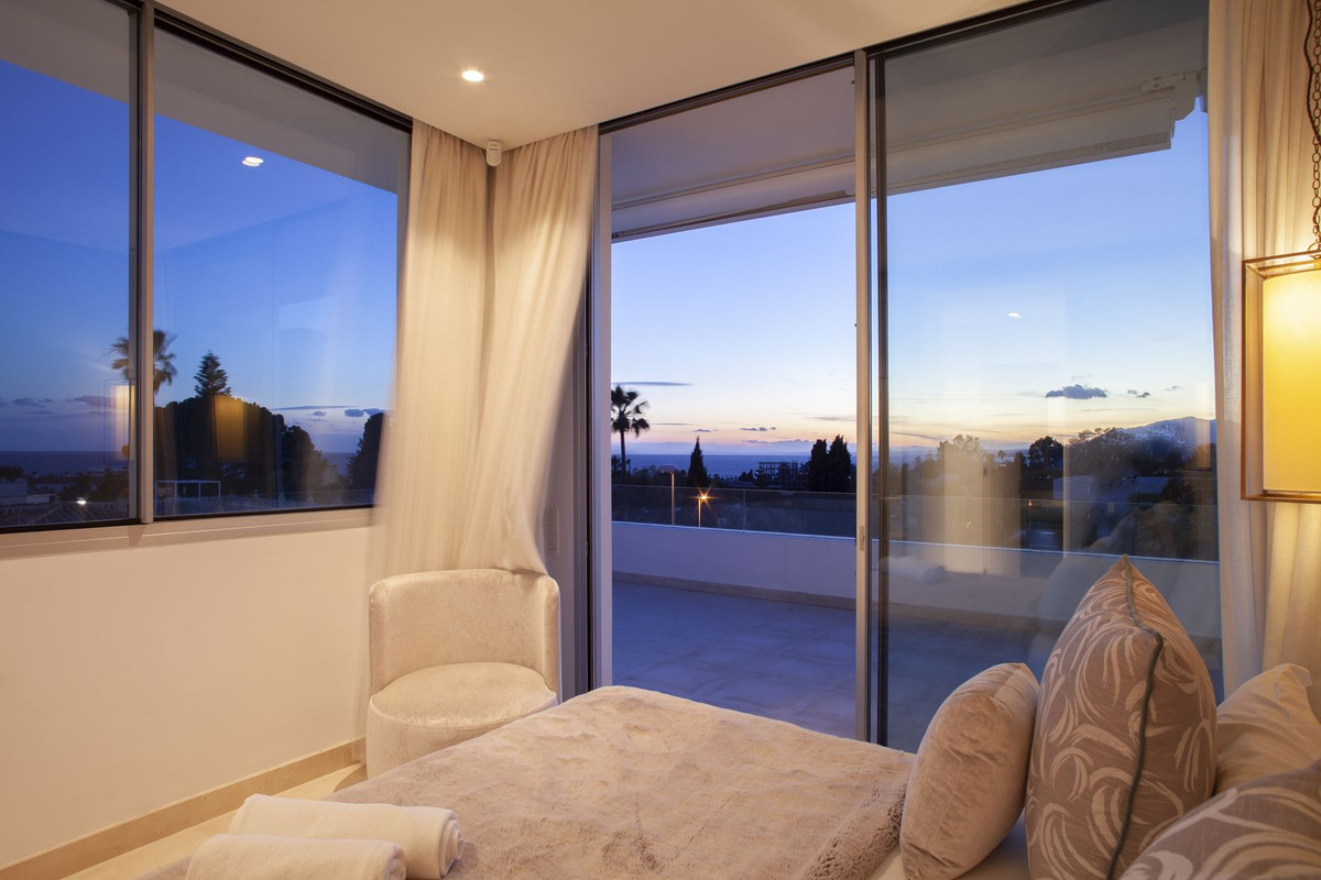5 bedroom Villa For Sale in Río Real, Málaga - thumb 21