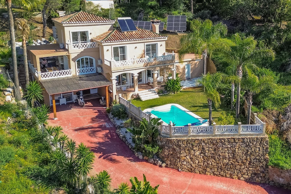 						Villa  Detached
													for sale 
																			 in El Padron
					