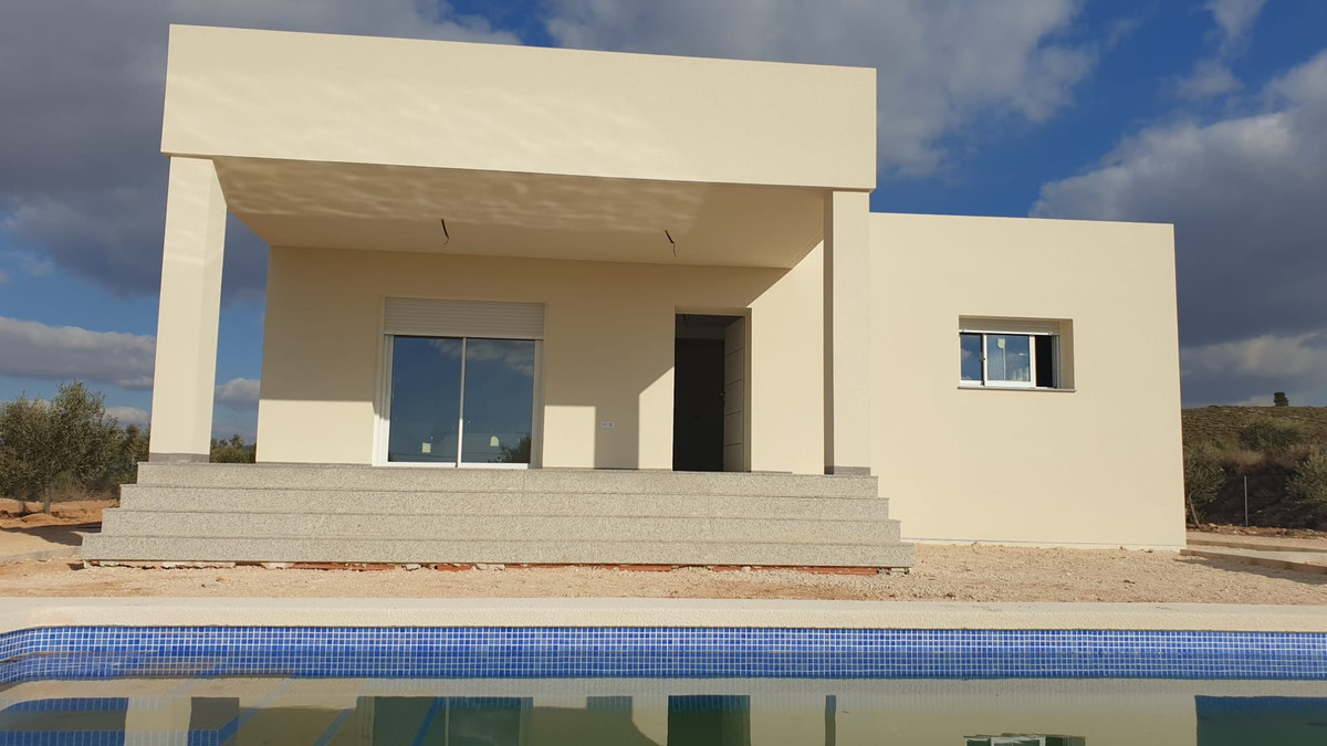 This is a great opportunity to pick up a brand-new Villa fully customised to your requirements. Set , Spain