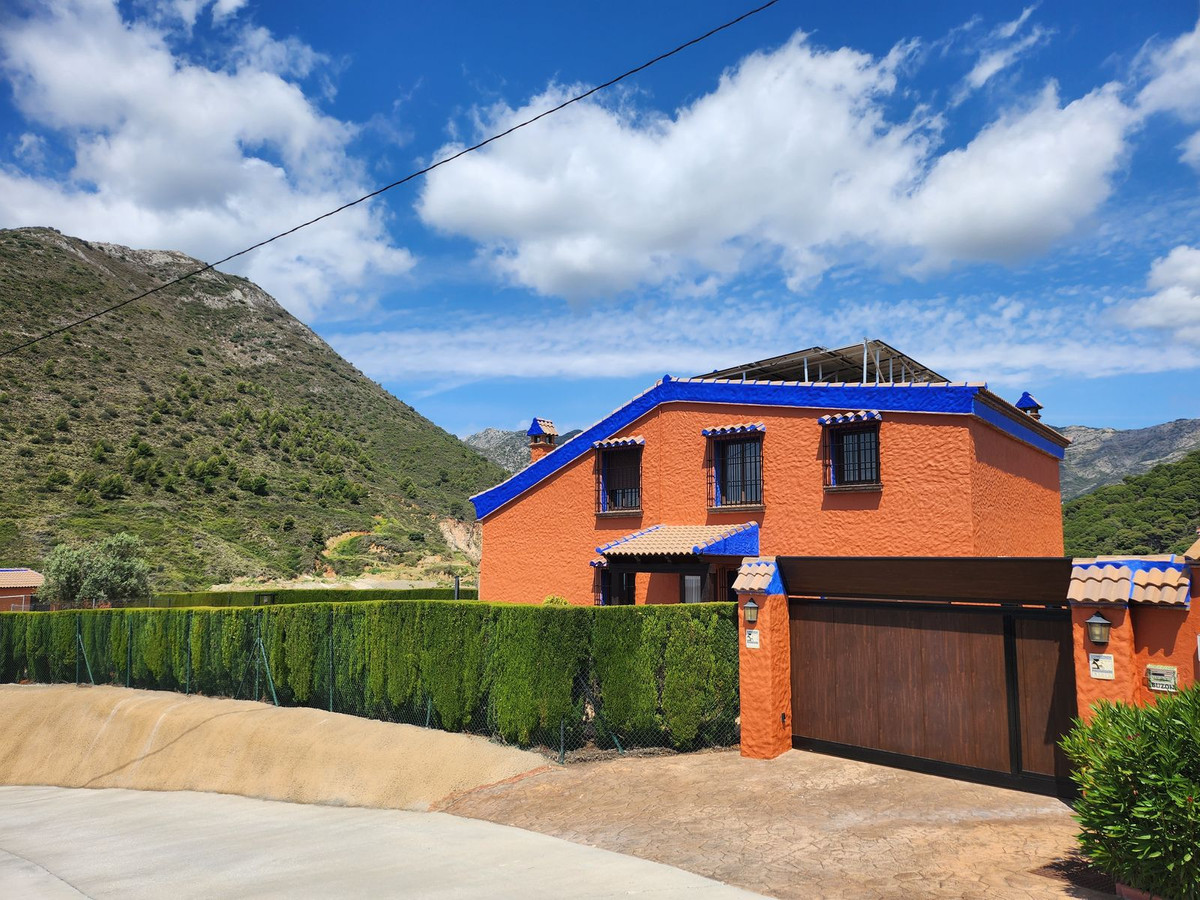 Detached Villa for sale in Ojén, Costa del Sol