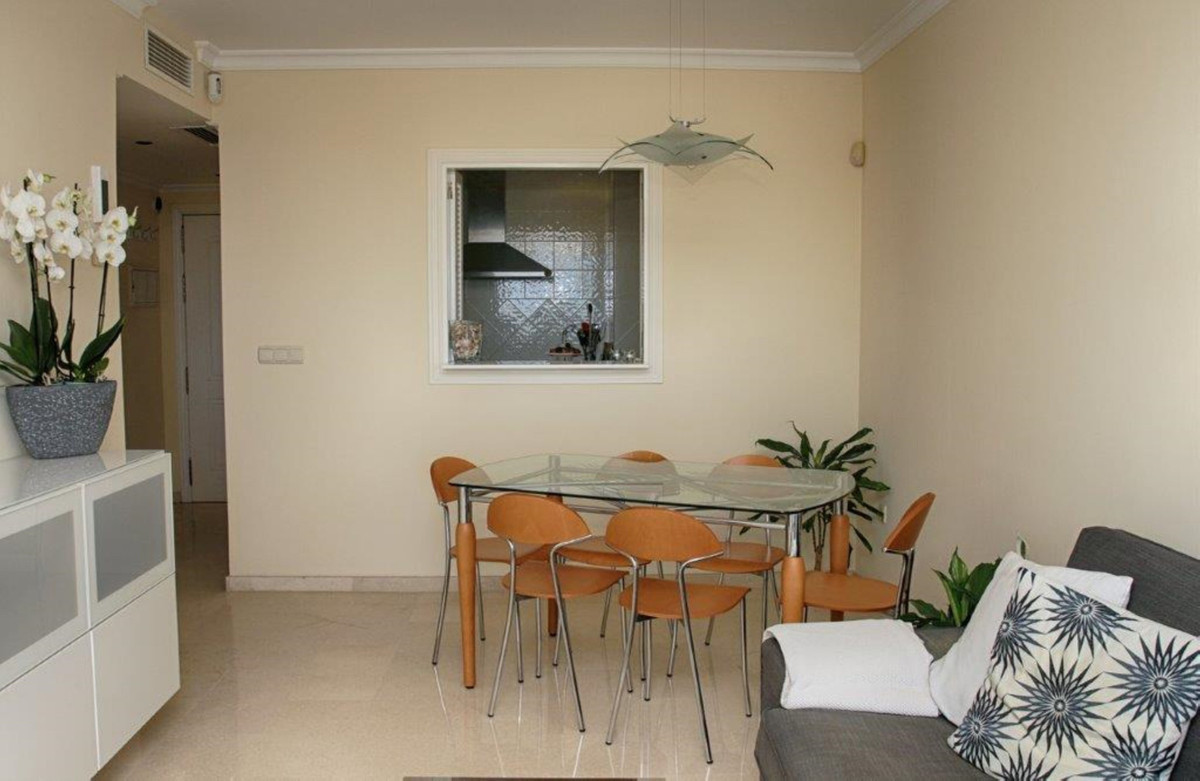 Appartement te koop in Elviria R3943498