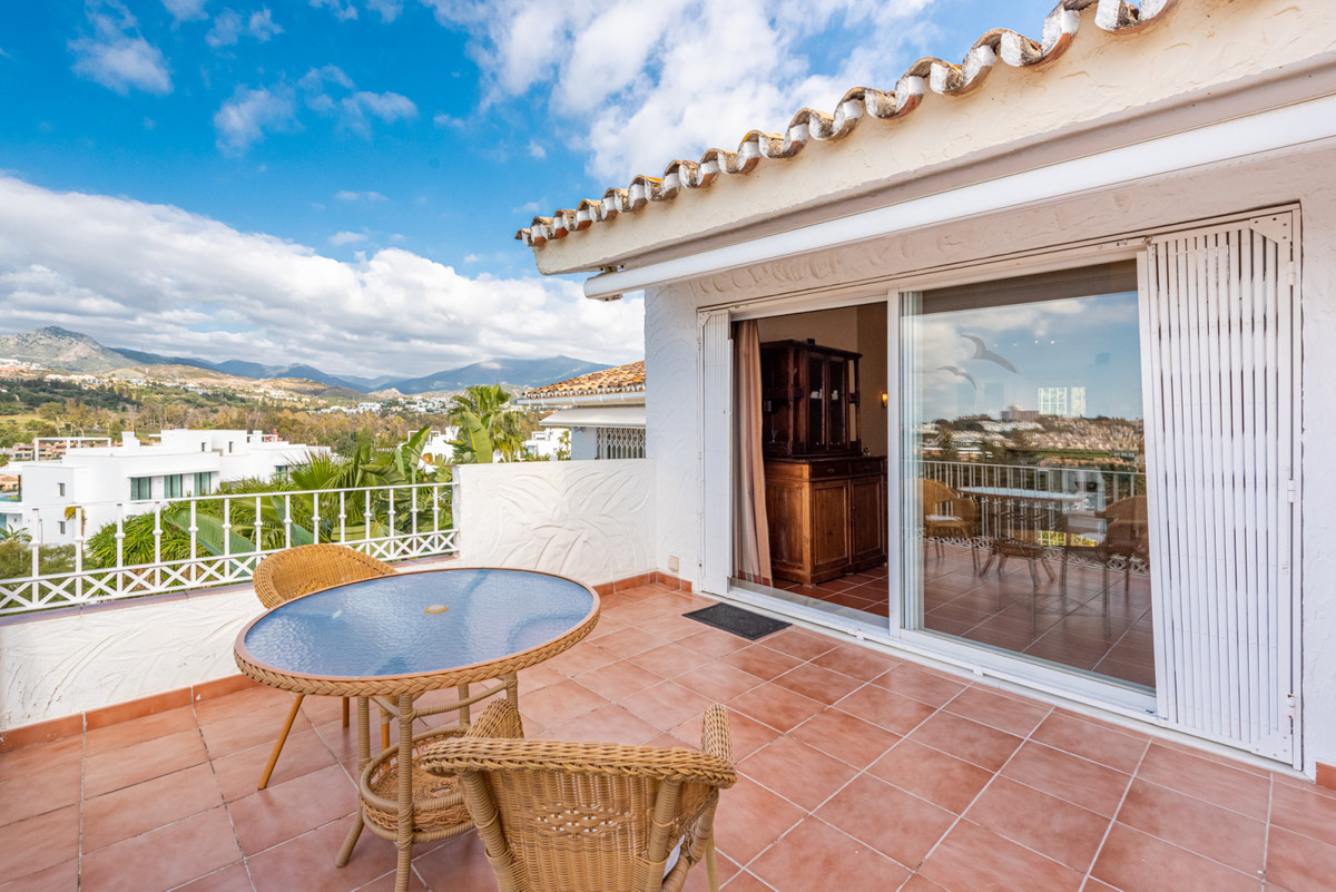  Townhouse, Terraced  for sale    in Atalaya
