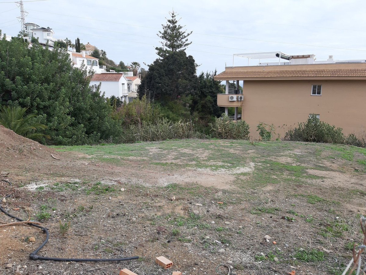 						Plot  Residential
													for sale 
																			 in Fuengirola
					