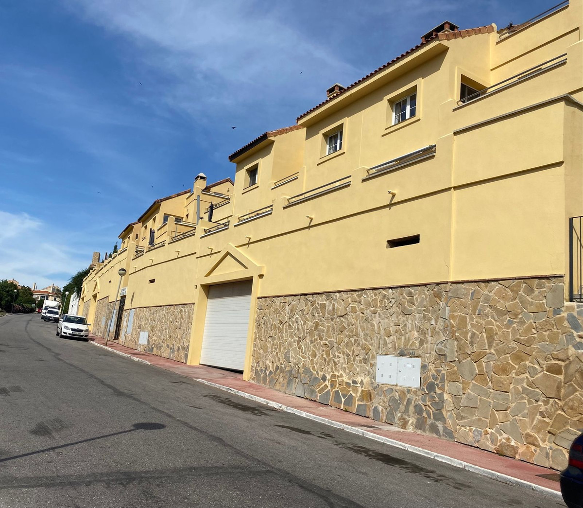 Leilighets kompleks Til salgs i Riviera del Sol R4307107