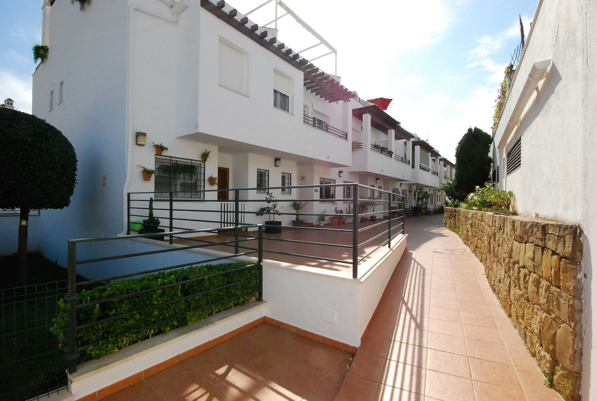 3 Bedroom Townhouse For Sale Benahavís, Costa del Sol - HP3949621
