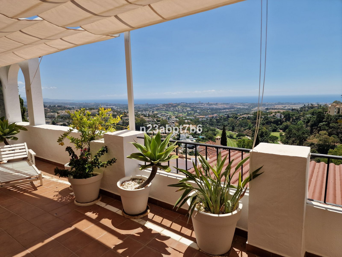 Middle Floor Apartment for sale in La Quinta, Costa del Sol