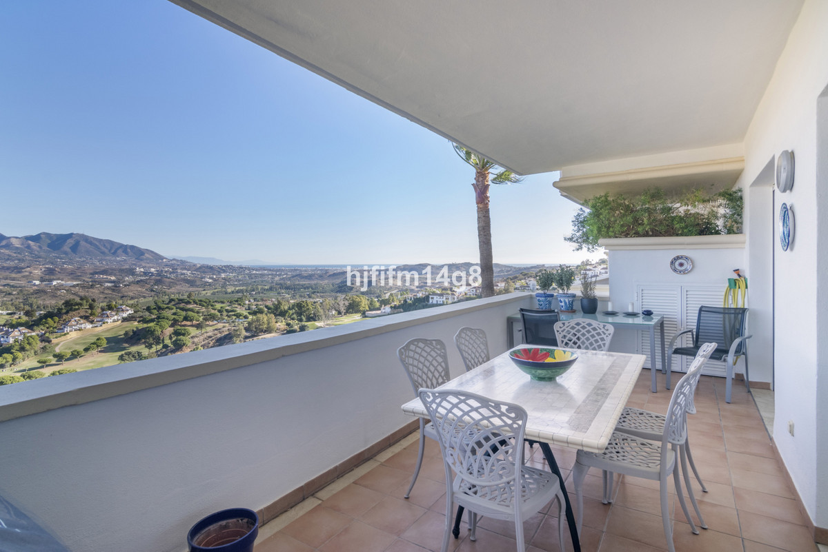 Middle Floor Apartment for sale in La Cala Golf R4585465