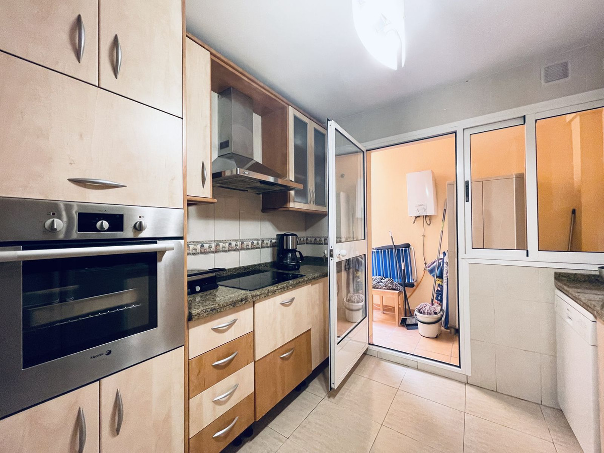 Appartement te koop in San Luis de Sabinillas R4412488