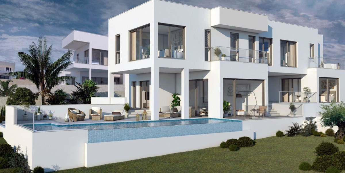 Detached Villa for sale in Marbella R4058296