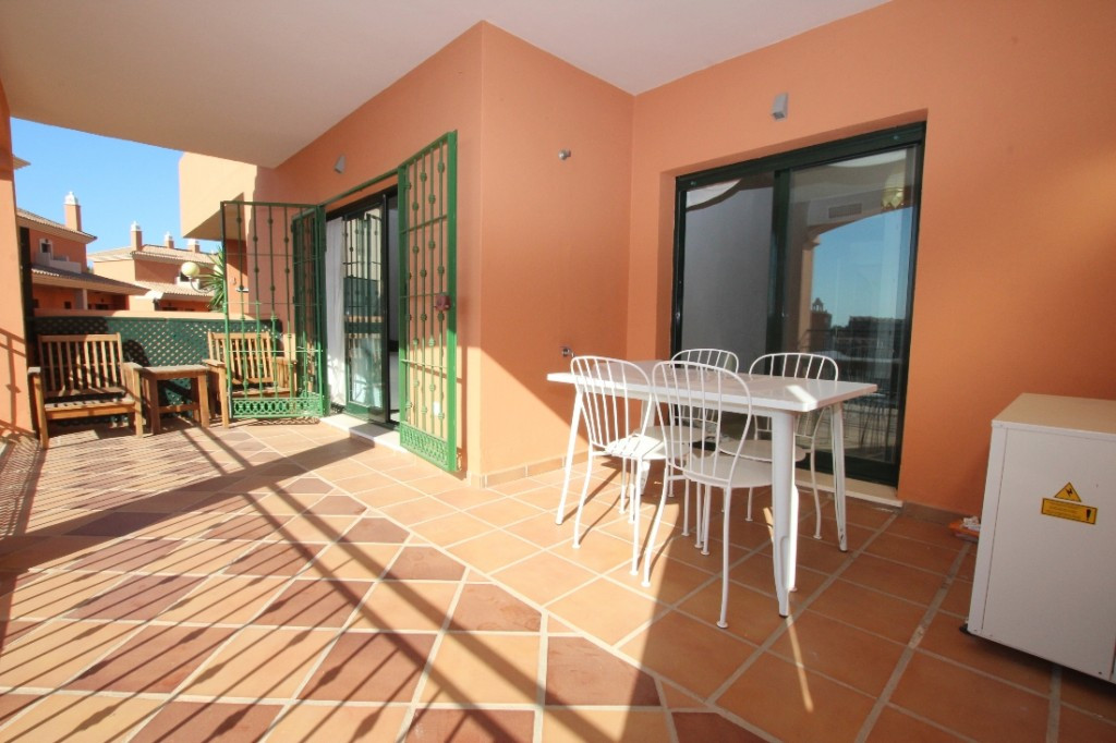 Spacious apartment for sale in Elviria, Marbella, located by golf, with magnificent views of the gol, Spain