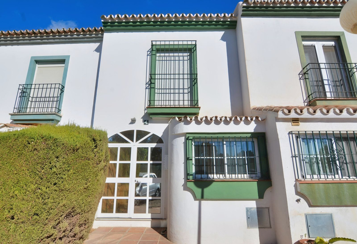 2 bedroom Townhouse For Sale in Mijas Golf, Málaga