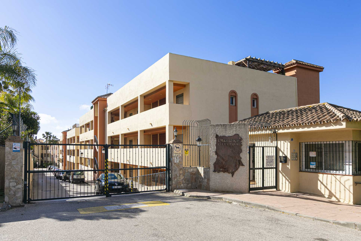 						Appartement  Rez-de-chaussée
																					en location
																			 à Riviera del Sol
					