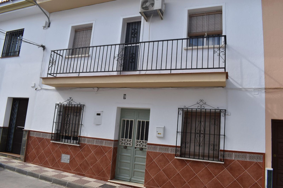4 Dormitorios Casa Adosado  En Venta Alhaurín el Grande, Costa del Sol - HP4421305