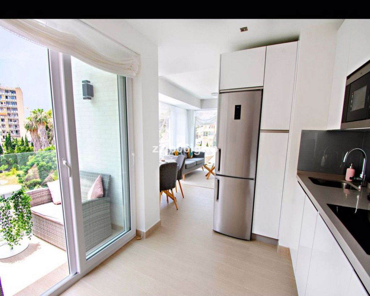 2 Bedroom Top Floor Apartment For Sale Benalmadena Costa, Costa del Sol - HP4006222