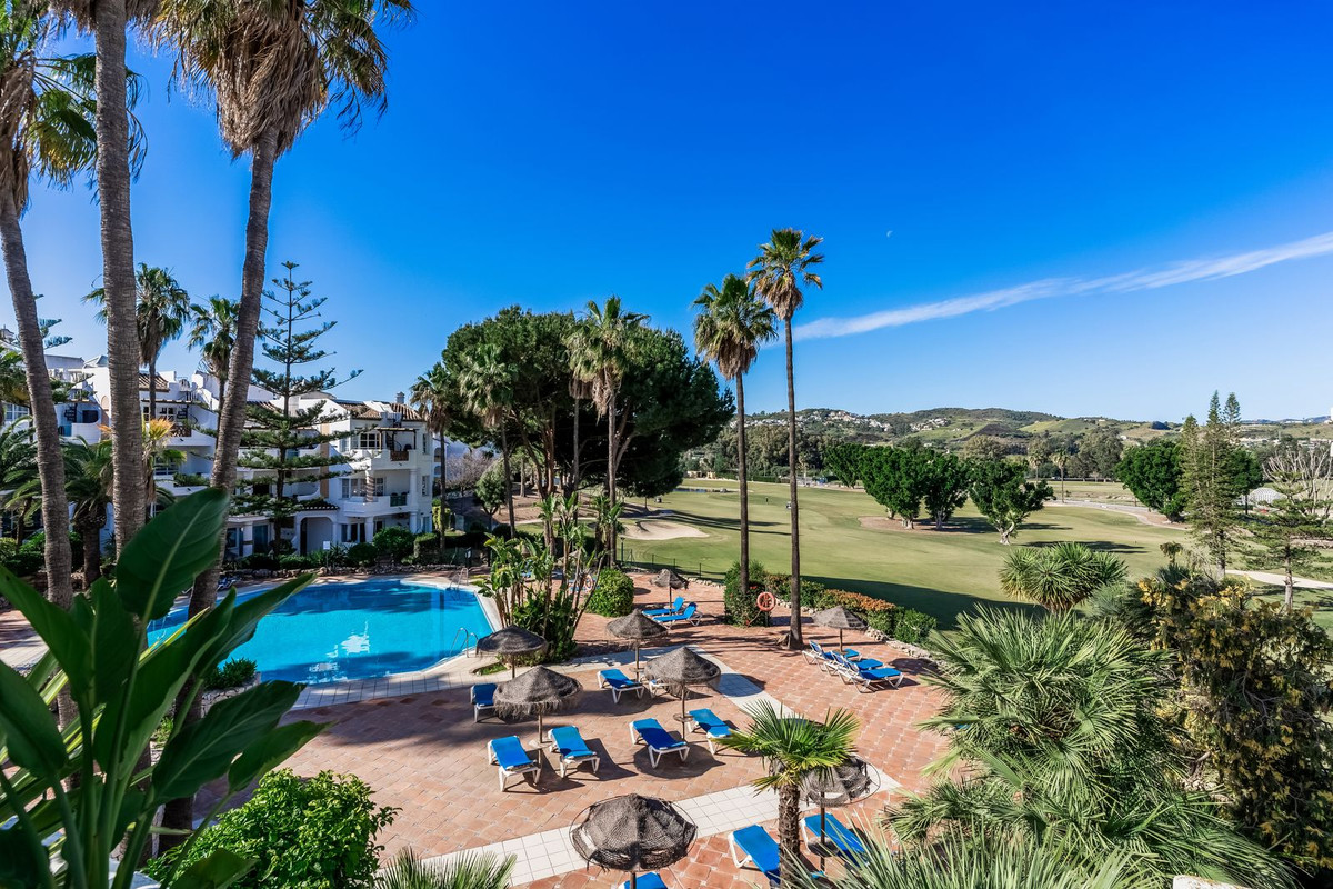  Apartment, Middle Floor  for sale    in Mijas Golf