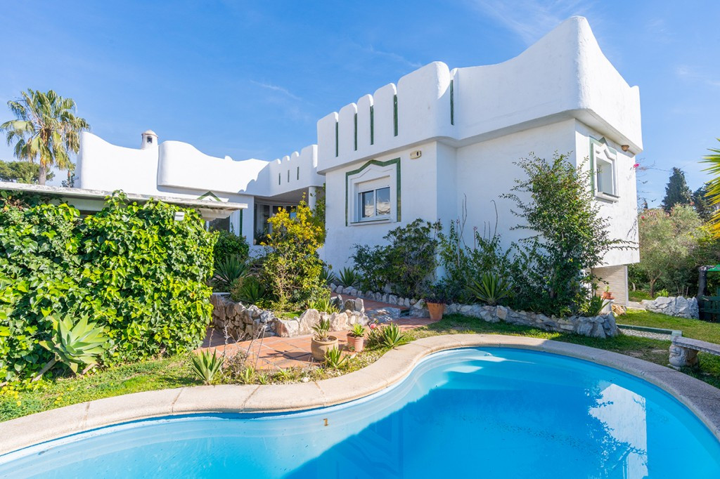 Detached Villa for sale in Marbella R4284181