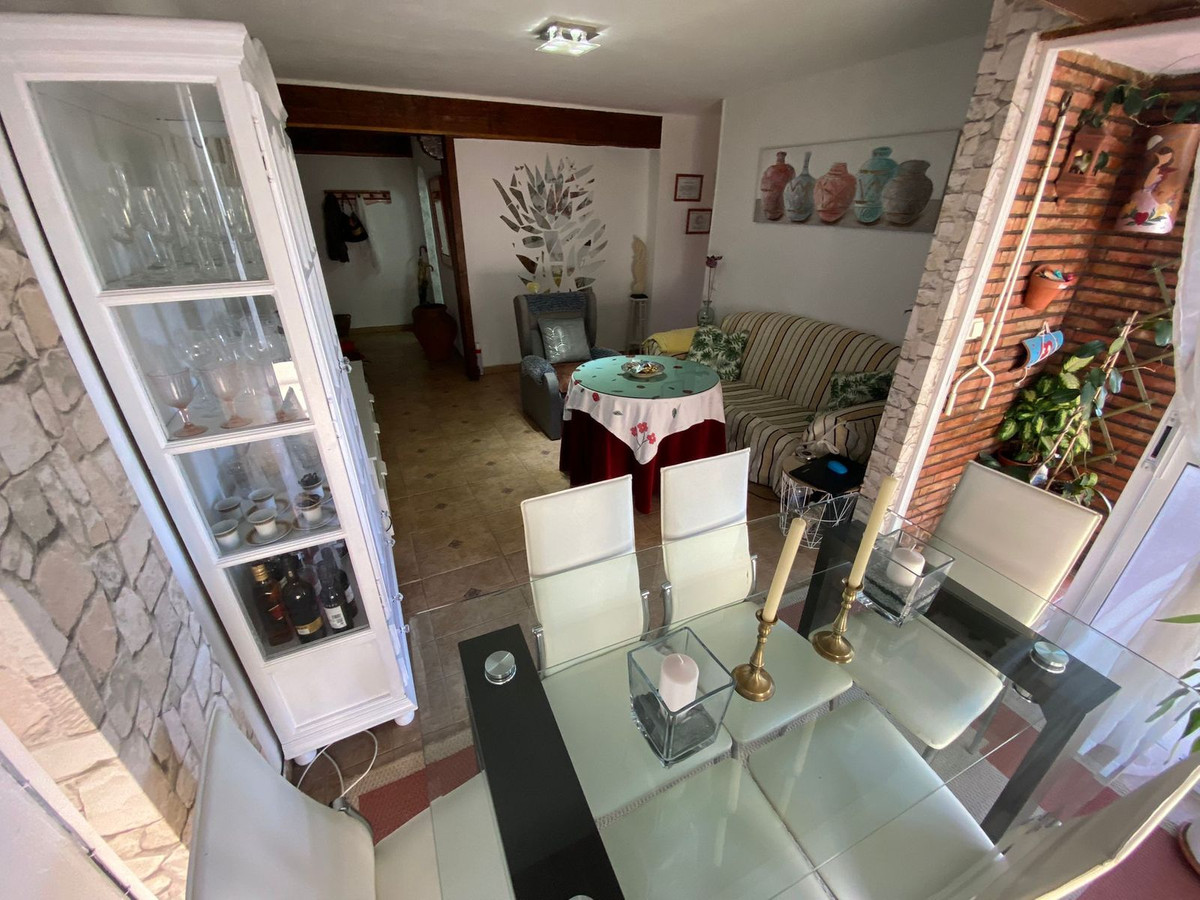 3 Bedroom Middle Floor Apartment For Sale Marbella, Costa del Sol - HP4161382