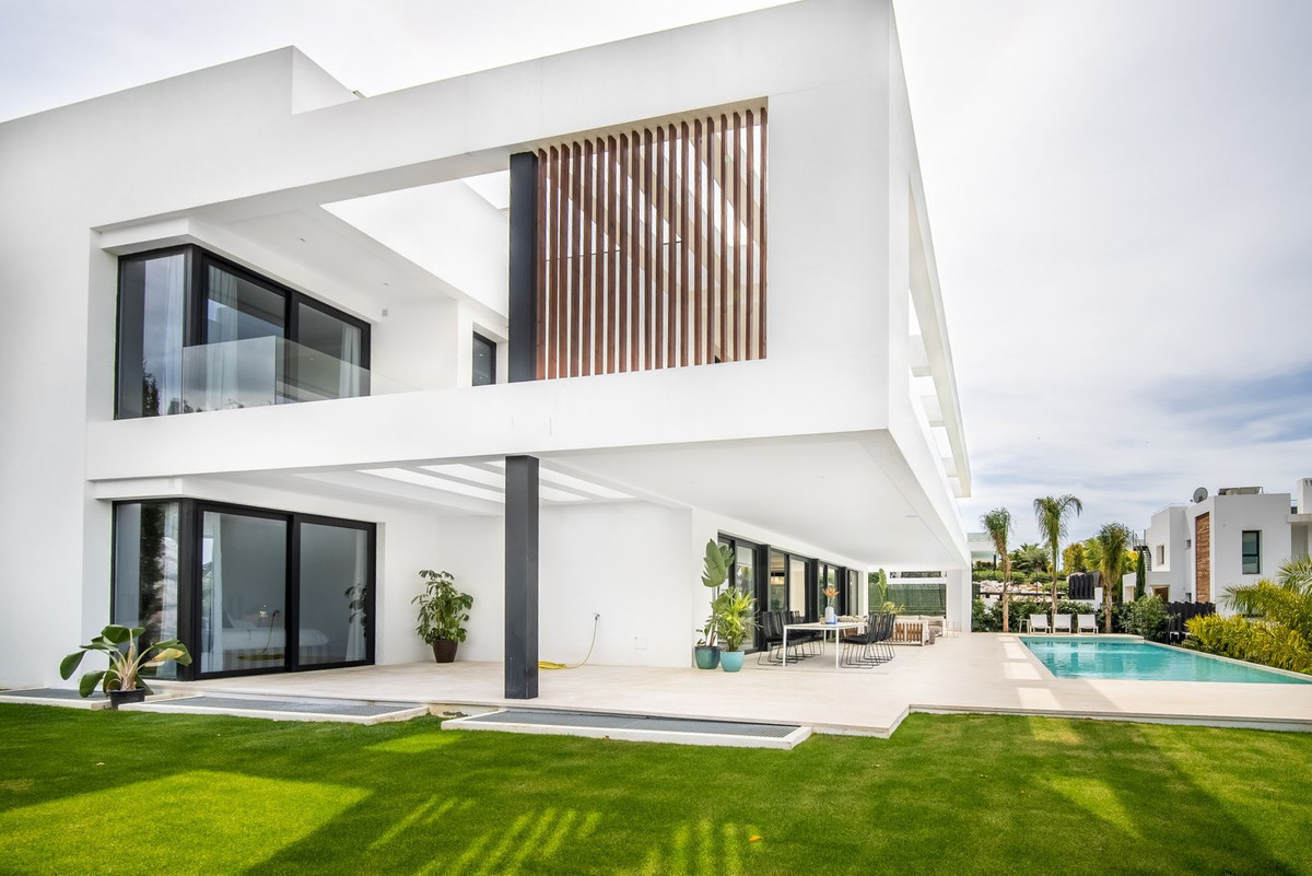 Villa - Chalet en venta en Nueva Andalucía, Costa del Sol