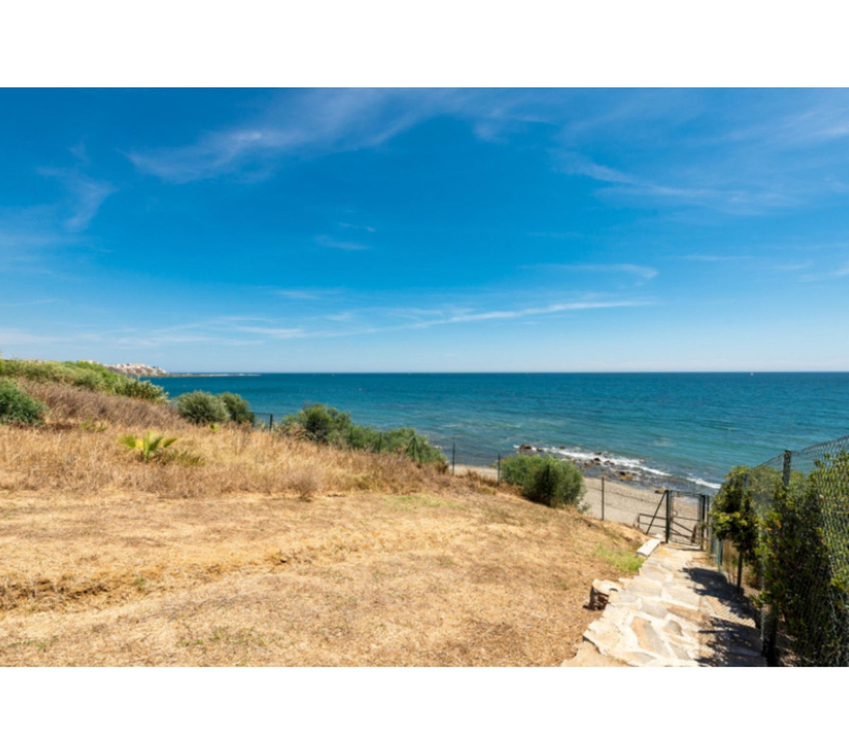FRONTLINE BEACH VILLA PLOT FOR 4 NEW MODERN HOMES ABSOLUTELY BEACHFRONT AND WALKING DISTANCE TO ESTE, Spain