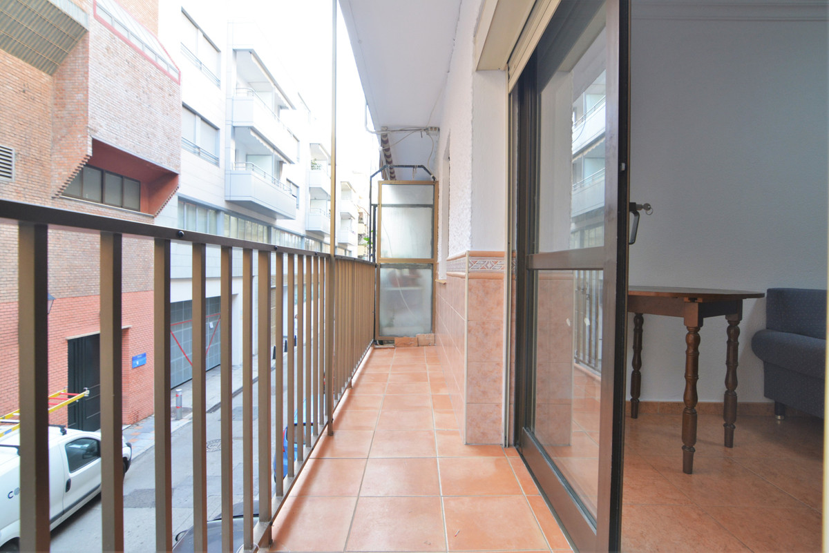 3 bed Apartment for sale in Fuengirola