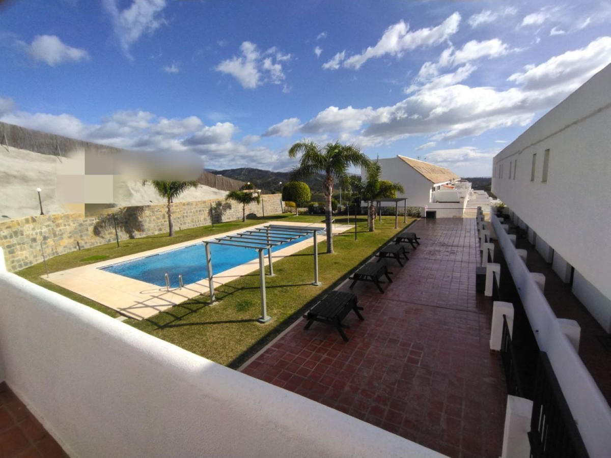 Ground Floor Apartment for sale in Selwo, Costa del Sol