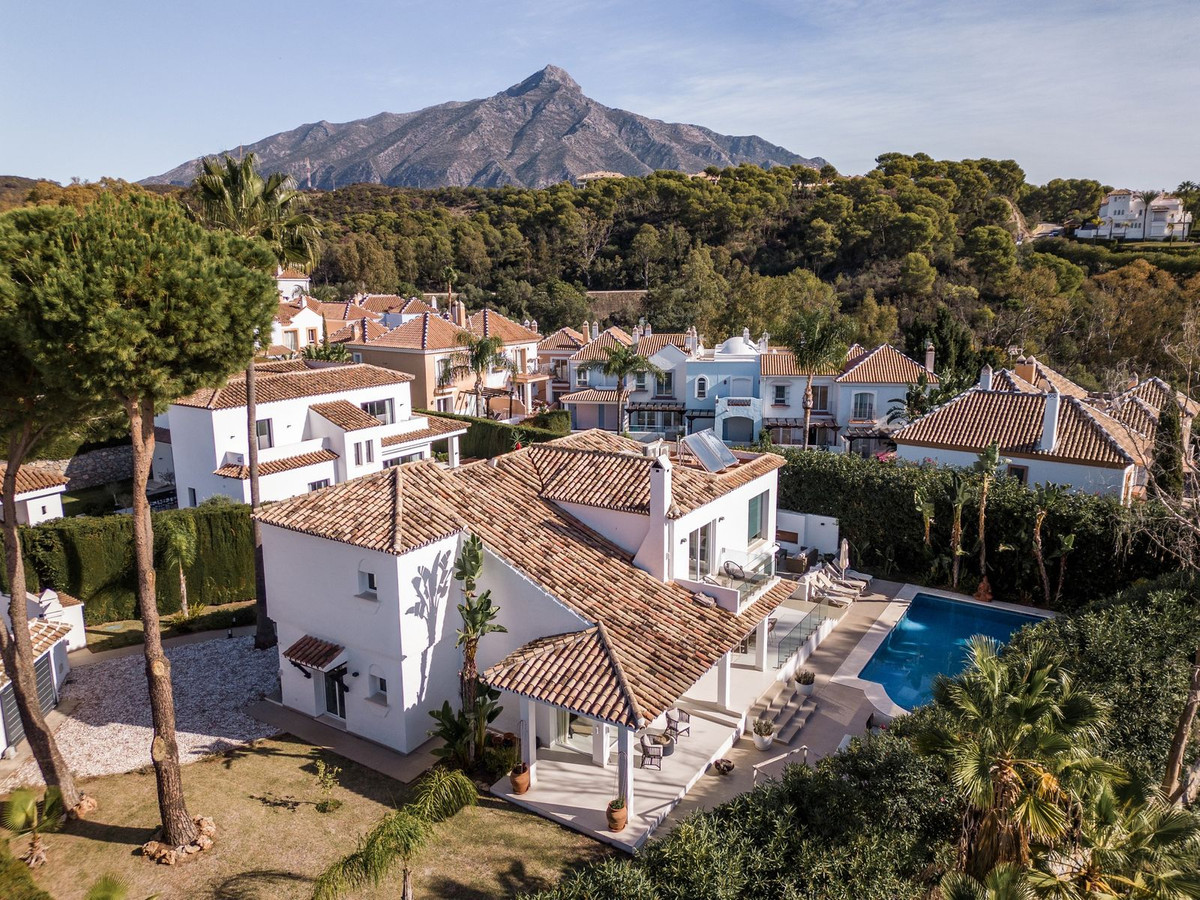 Villa i Nueva Andalucia, Costa del Sol, Málaga på Costa del Sol Till salu