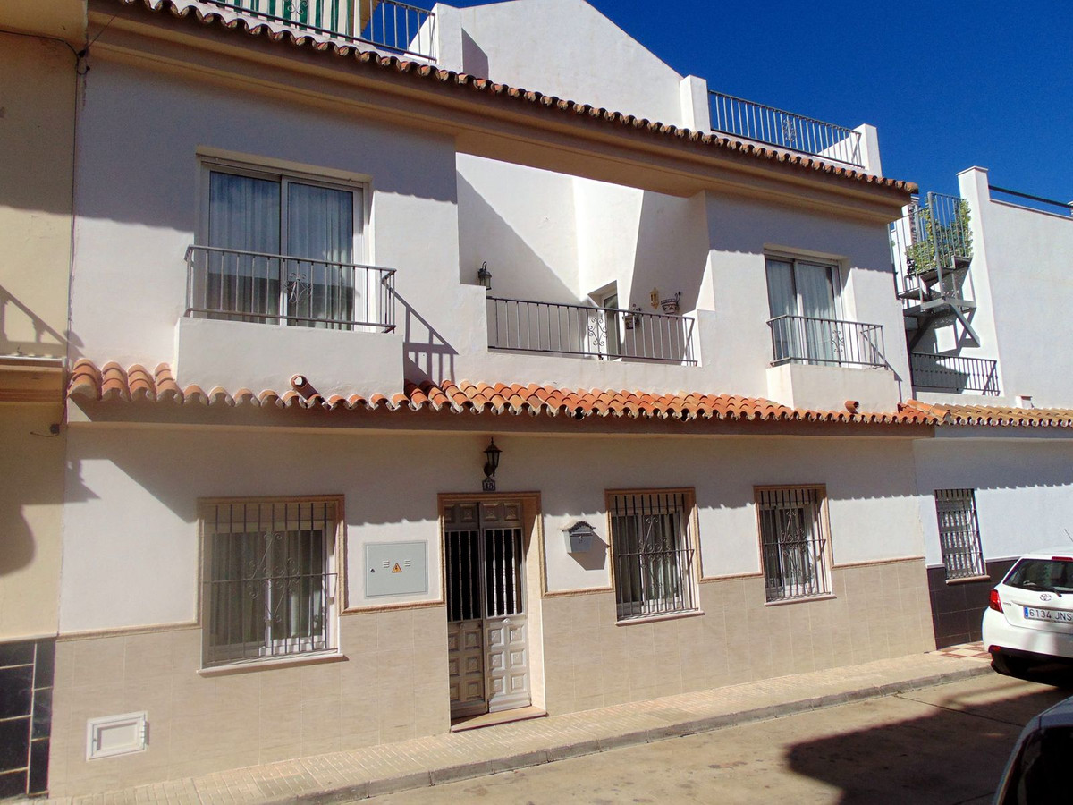4 Bedroom Townhouse For Sale Alhaurín el Grande, Costa del Sol - HP4452268