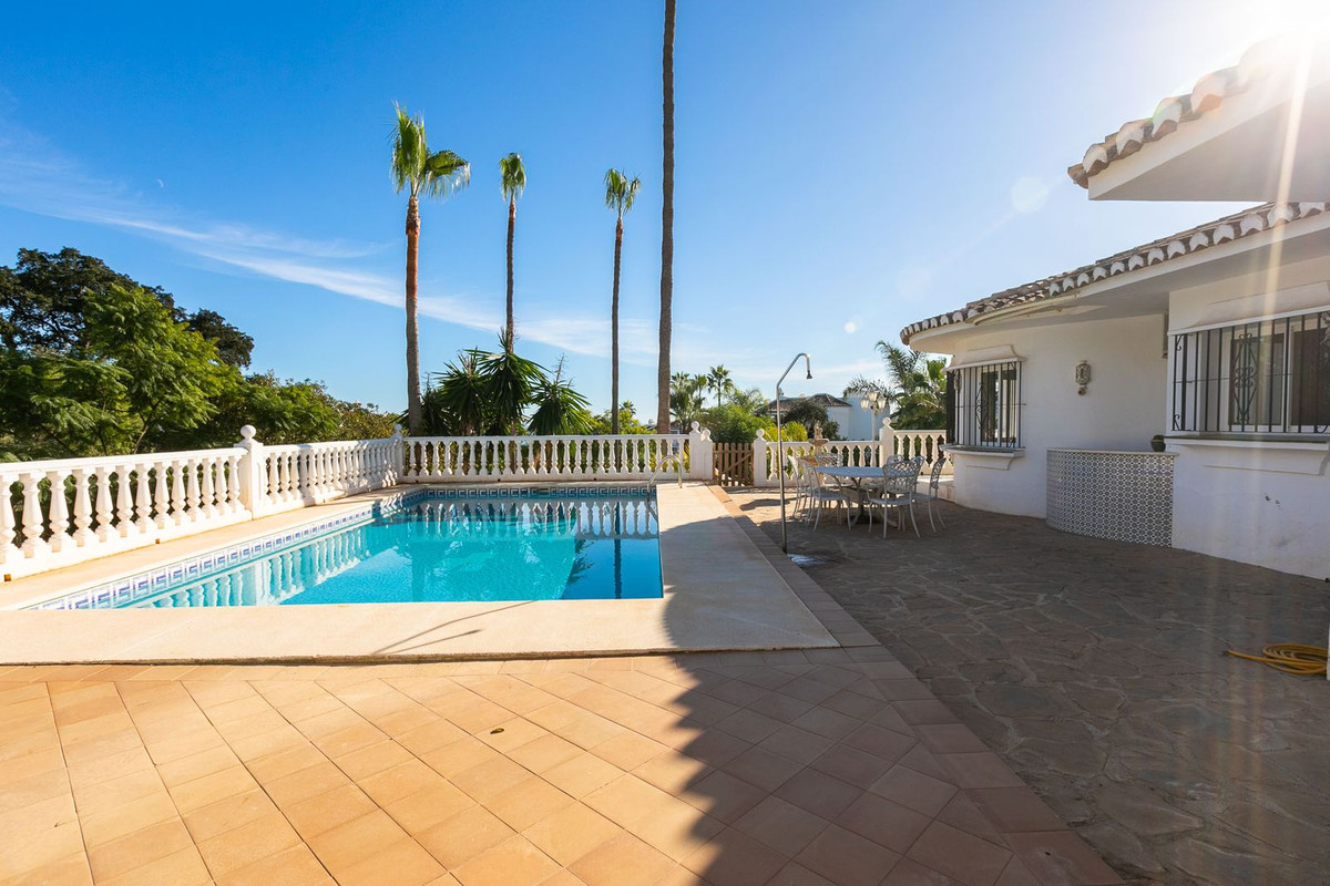 Magnificent Mediterranean-style villa with great style and personality. The villa is fully oriented , Spain