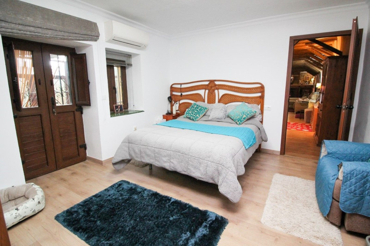 Villa con 5 Dormitorios en Venta Ronda