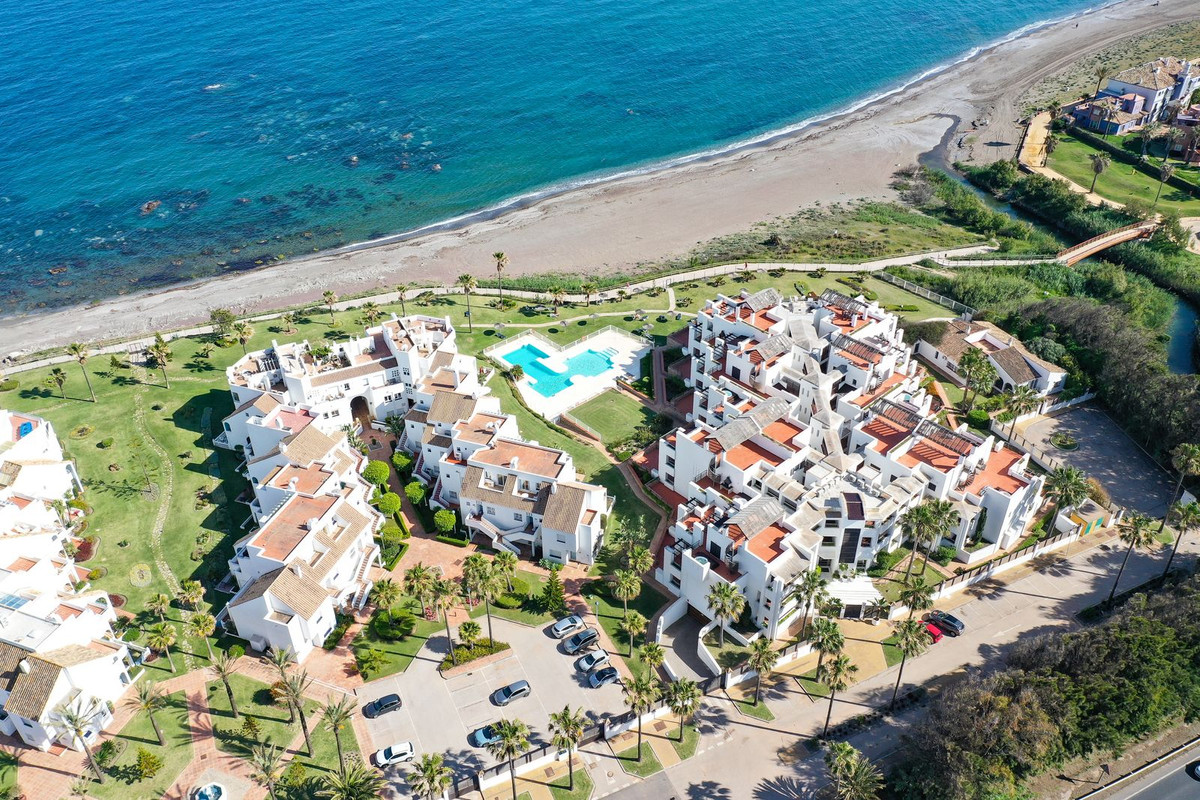 Luxury penthouse located in an exclusive beachfront development (Casares Del Mar) with open panoramic sea views.