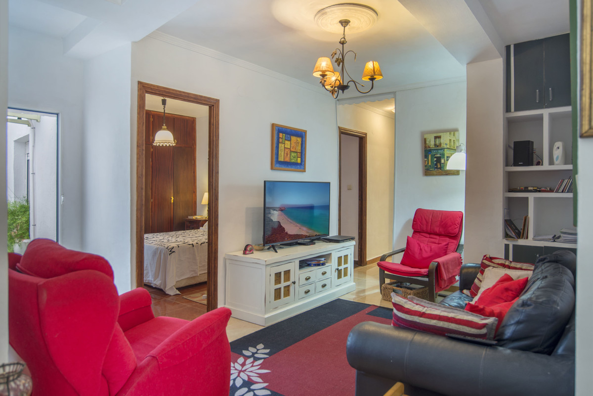 2 Bedroom Ground Floor Apartment For Sale Coín, Costa del Sol - HP3675410