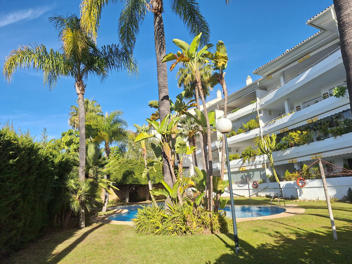 Apartment Penthouse Duplex in Guadalmina Baja, Costa del Sol
