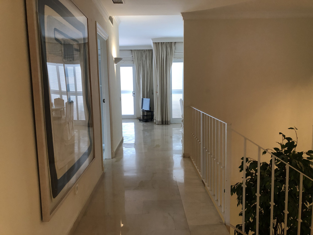 3 bed Property For Sale in La Quinta, Costa del Sol - thumb 6