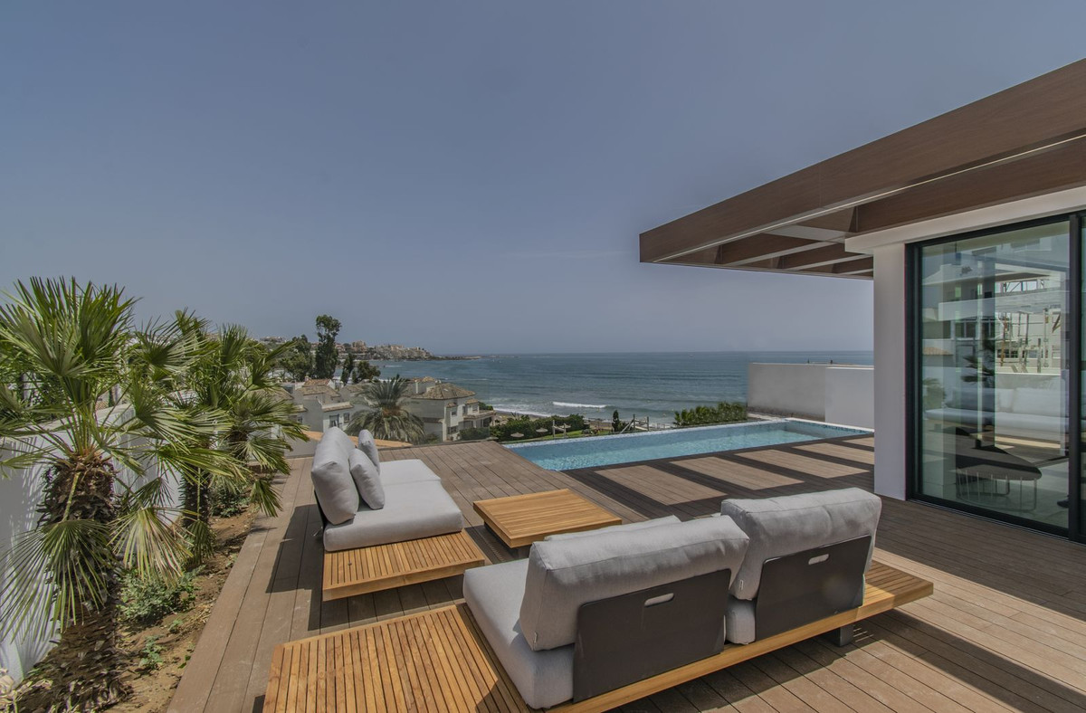 Penthouse for sale in Estepona, Costa del Sol
