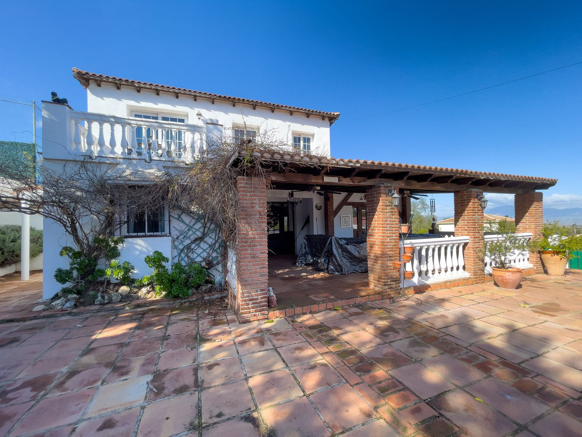 Villa te koop in Alhaurín el Grande R4671433