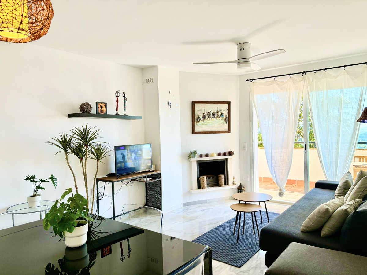 2 Bedroom Middle Floor Apartment For Sale Riviera del Sol, Costa del Sol - HP4709995