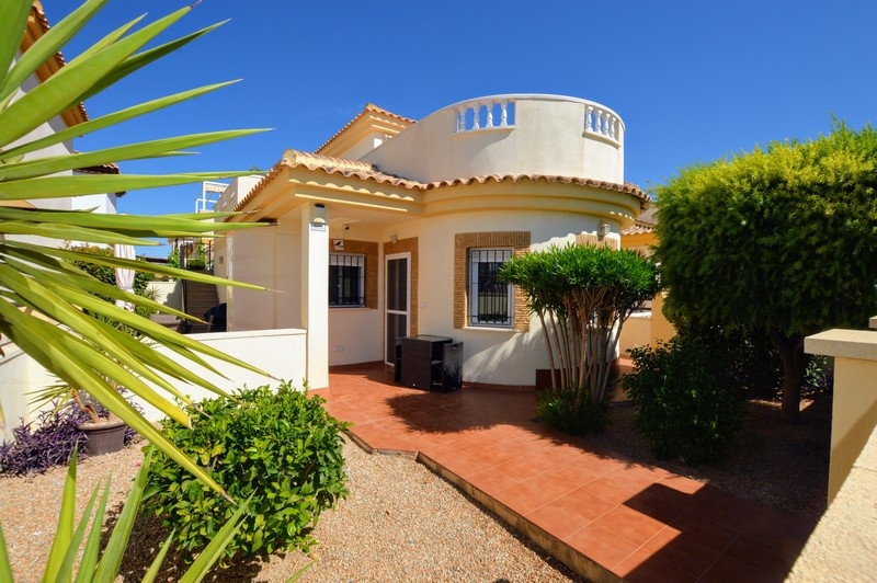 We are delighted to present to you this Beautiful Detached Villa located in a popular village of Suc, Spain