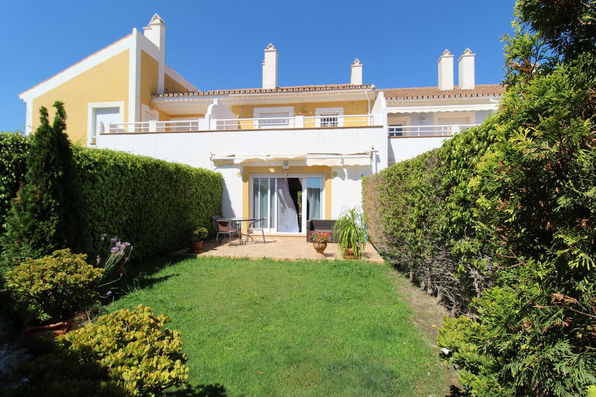 3 Bedroom Townhouse For Sale New Golden Mile, Costa del Sol - HP4115788