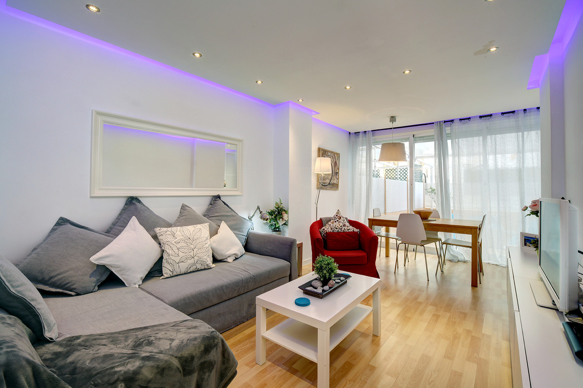 2 Bedroom Ground Floor Apartment For Sale Marbella, Costa del Sol - HP4007413