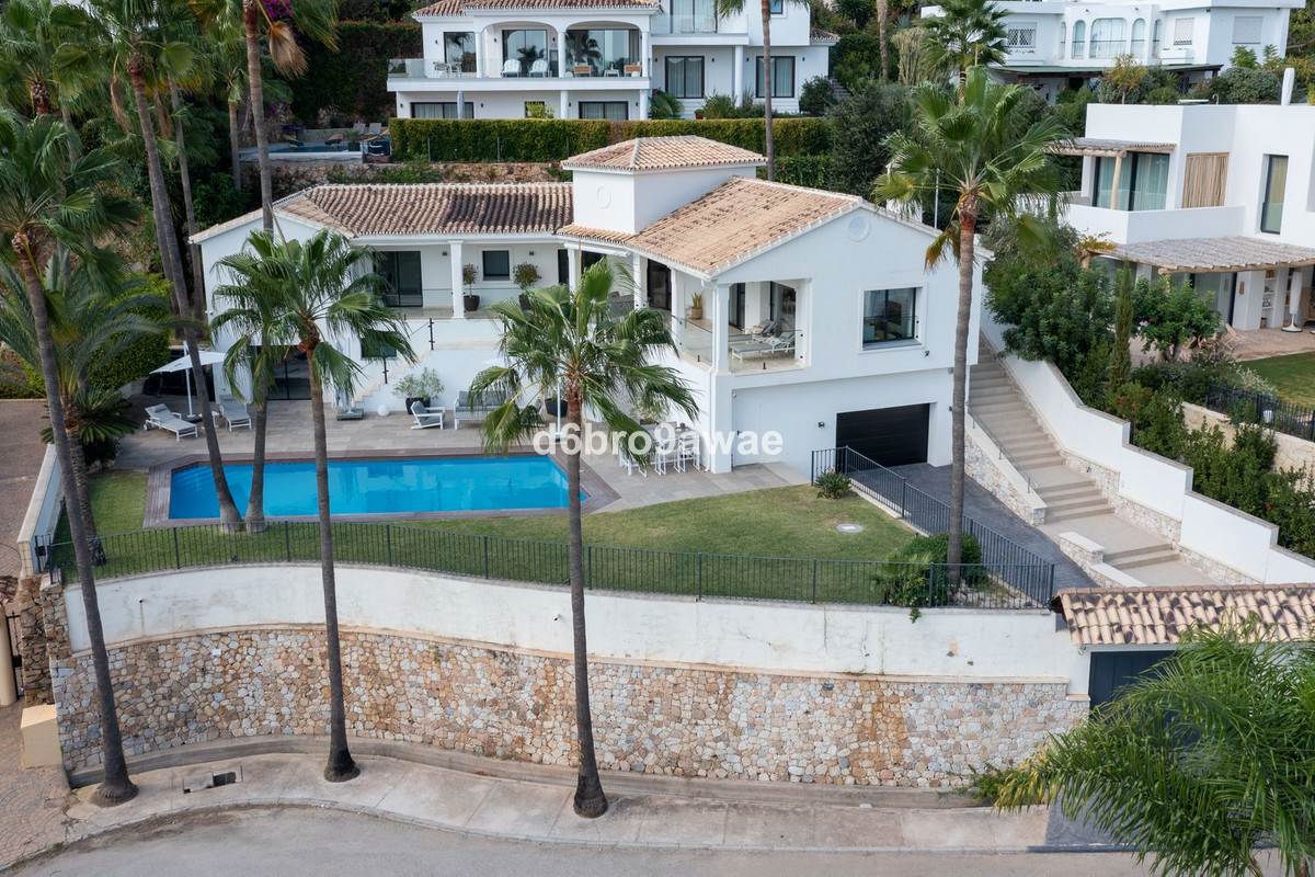 4 Bedroom Detached Villa For Sale Río Real, Costa del Sol - HP4443700