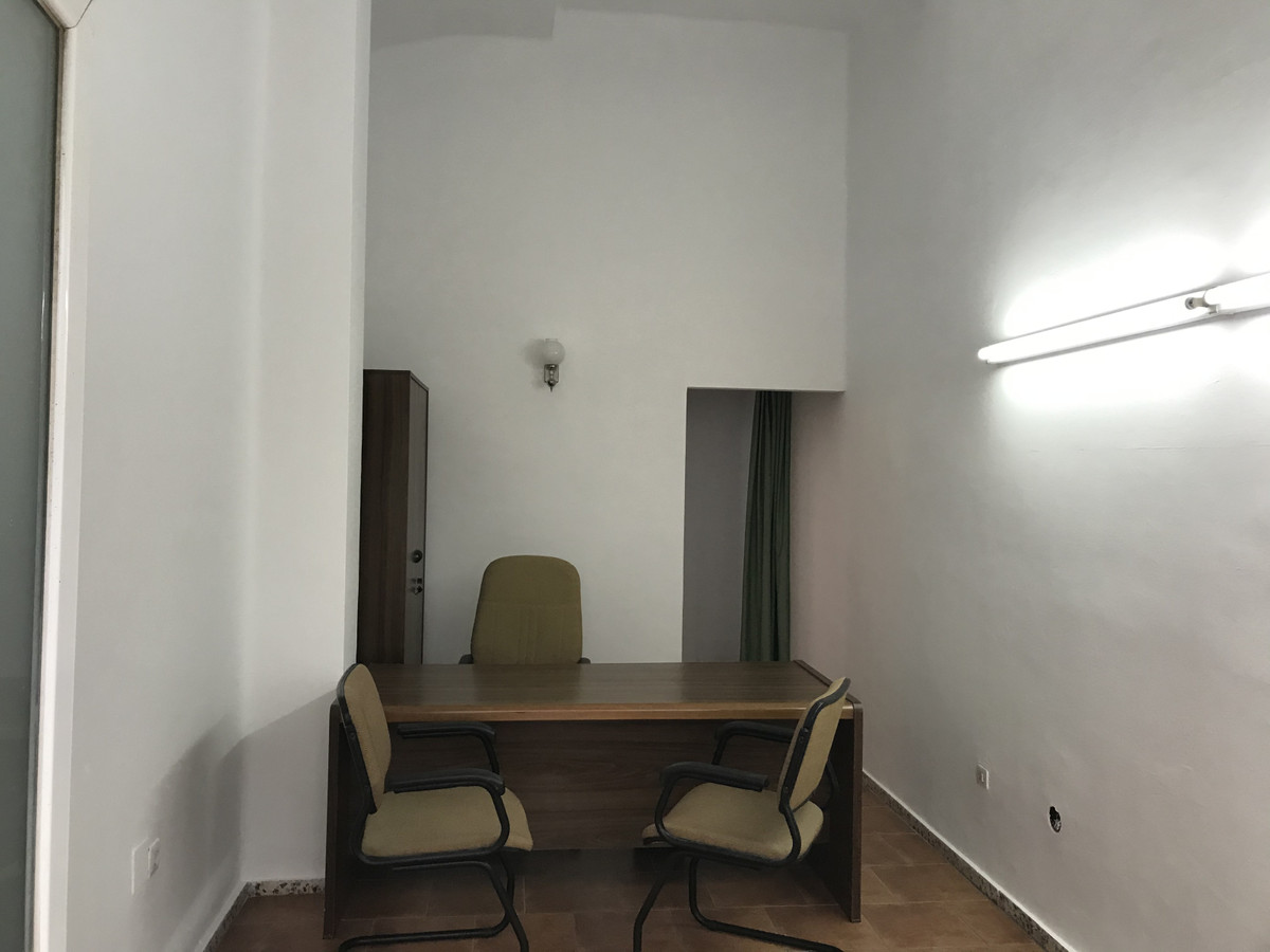 Comercial Oficina 0 Dormitorio(s) en Venta Torremolinos