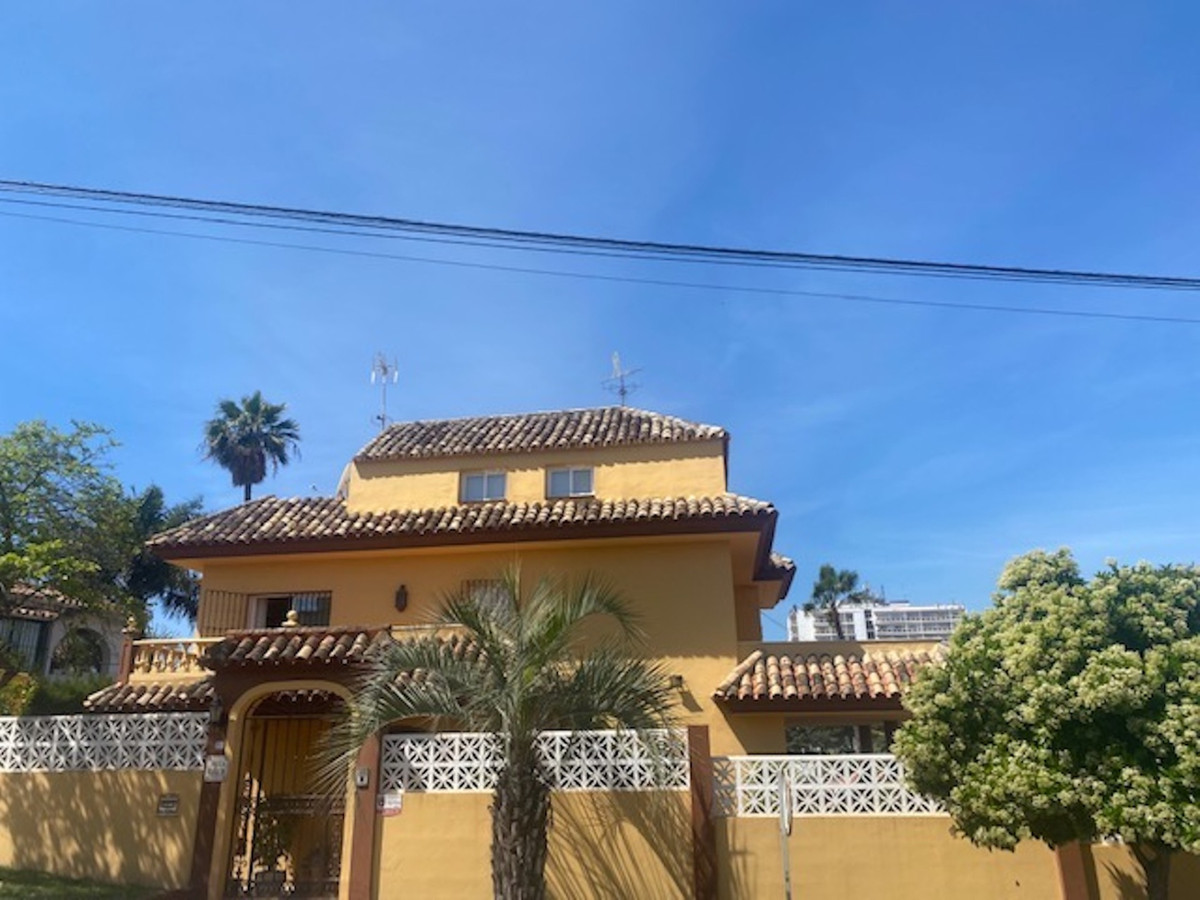 						Villa  Individuelle
													en vente 
																			 à Nueva Andalucía
					