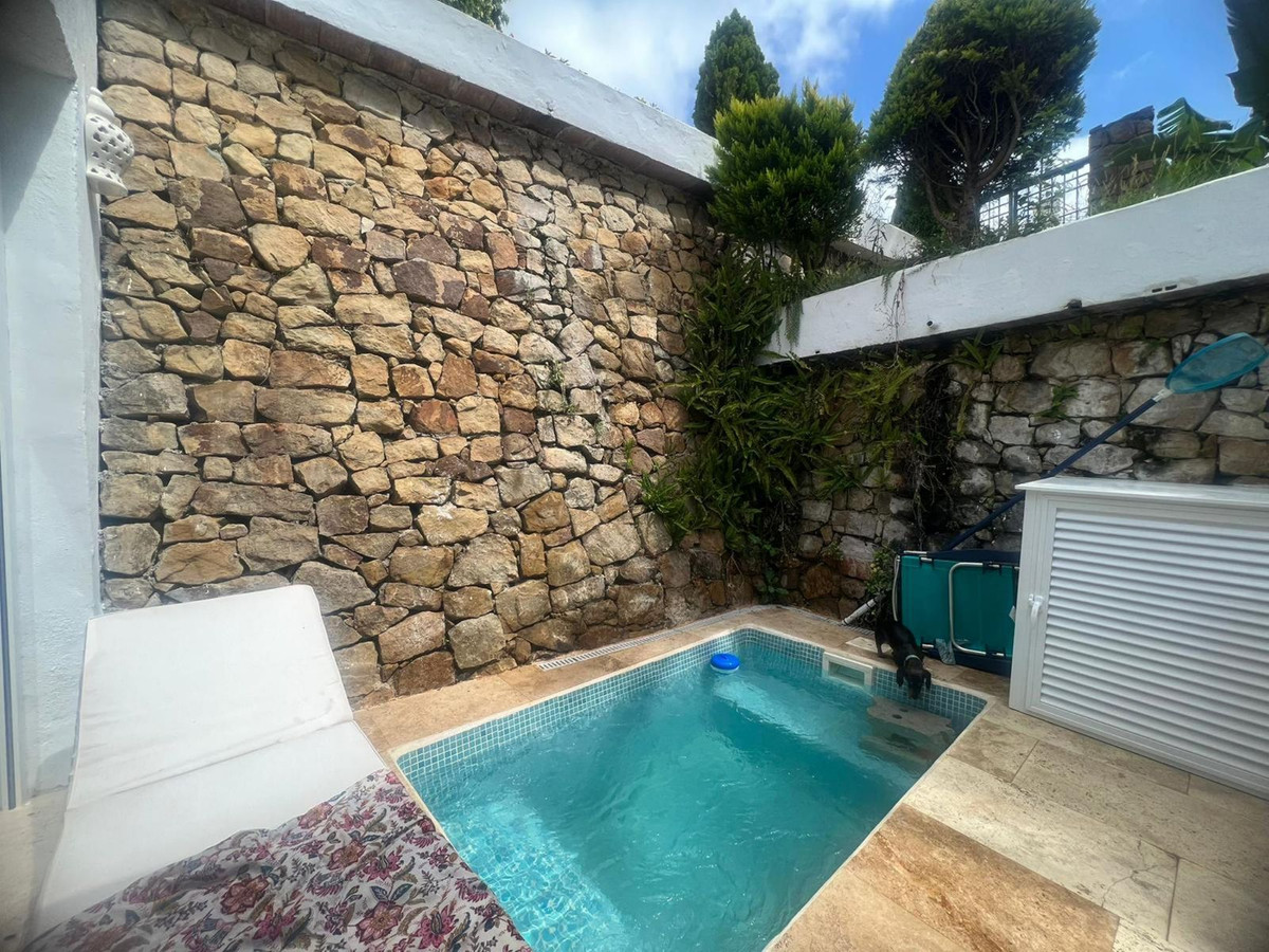2 Bedroom Detached Villa For Sale Marbella, Costa del Sol - HP4416046
