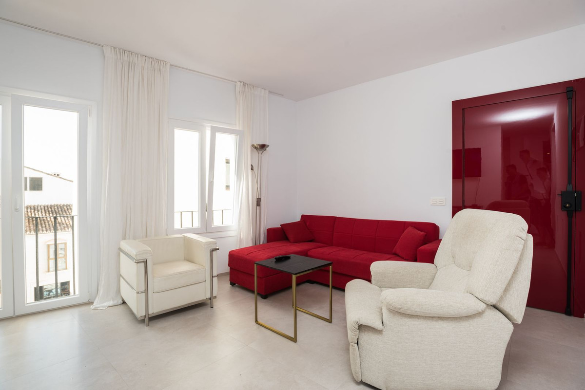 2 bedroom Apartment For Sale in Puerto Banús, Málaga - thumb 4
