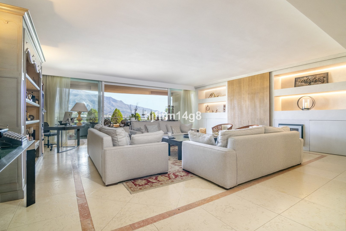 Mittelgeschoss-Wohnung zu verkaufen in Nueva Andalucía R4458799
