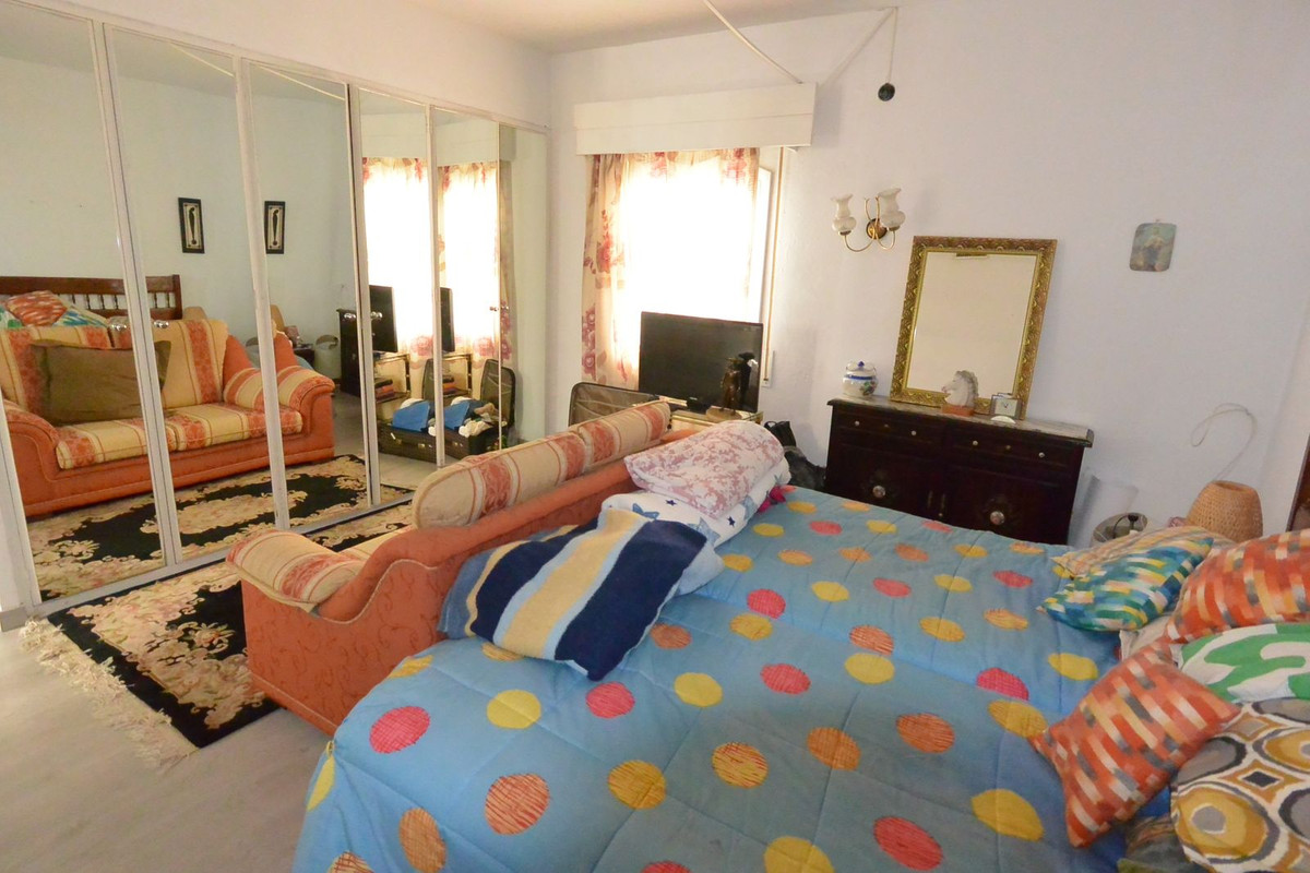 Apartamento con 4 Dormitorios en Venta Puerto Banús