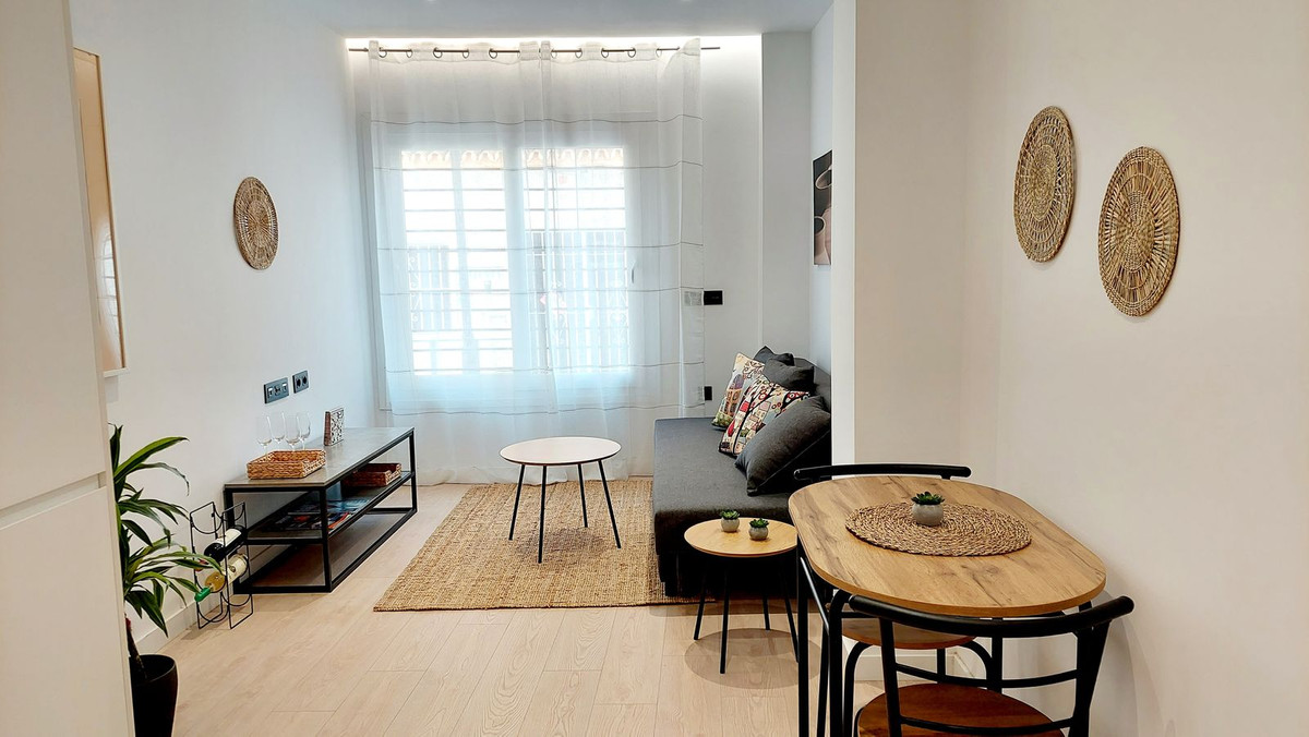 1 Bedroom Ground Floor Apartment For Sale Fuengirola, Costa del Sol - HP4143112