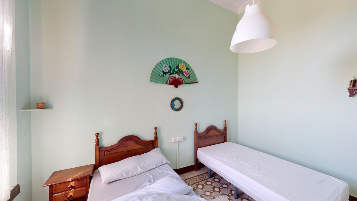 Villa con 7 Dormitorios en Venta Málaga