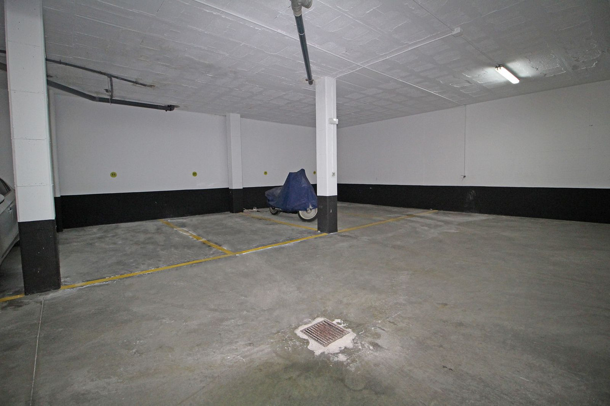 Garage space for sale in the central area of Marbella and very close to the beach for €30,000

It is, Spain