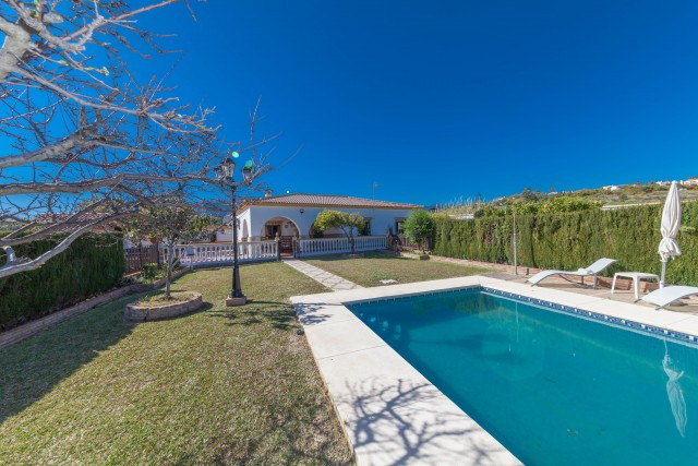 Detached Villa for sale in El Padron R4417387